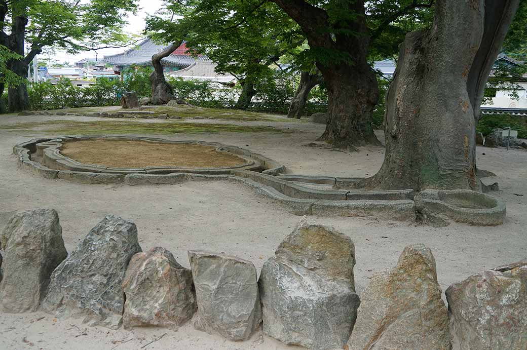 Poseokjong water stream