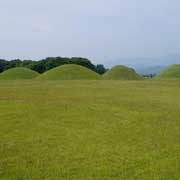 Tombs, Wolseong Park