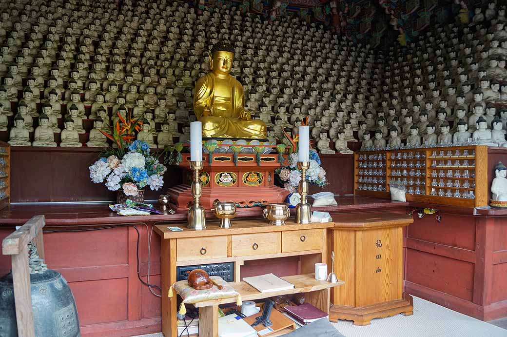 Hall of 1000 Buddhas