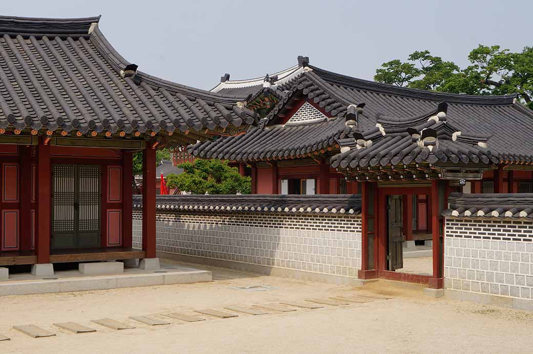 In Hwaseong Haenggung