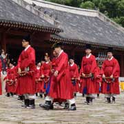 Ilmu dancers