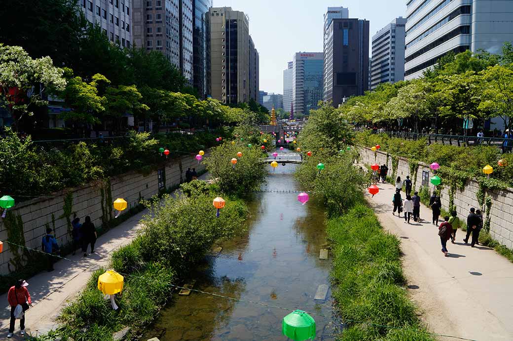 Cheonggyecheon stream