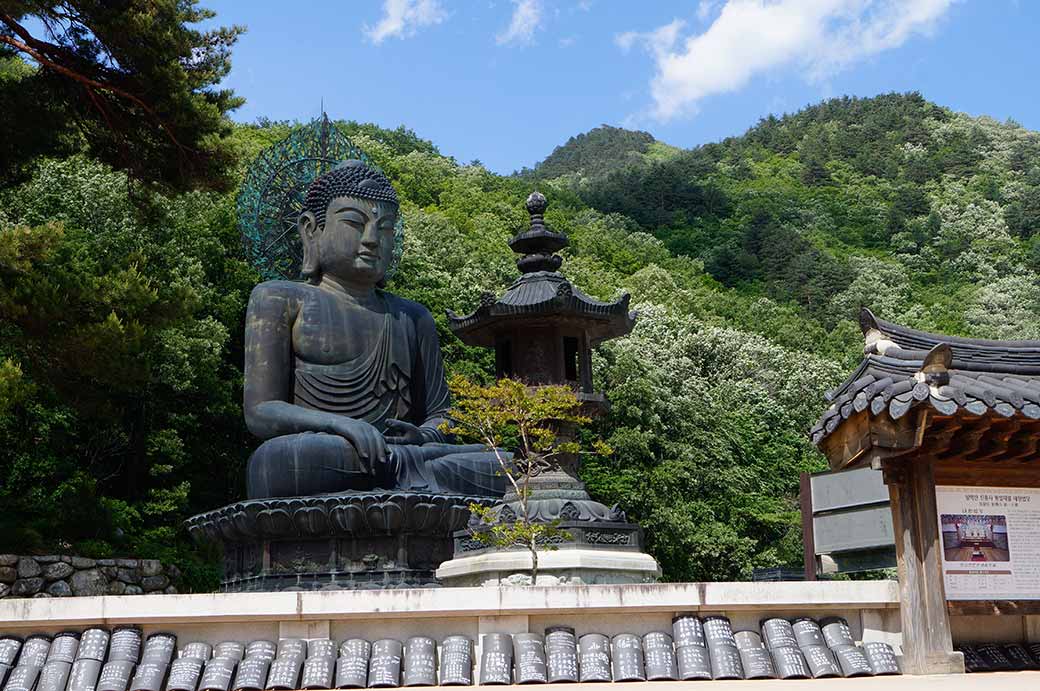 Large bronze Buddha