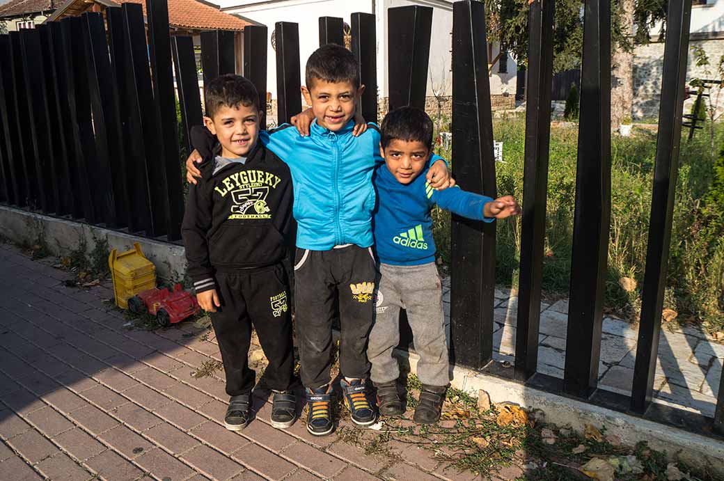 Three little boys, Peja