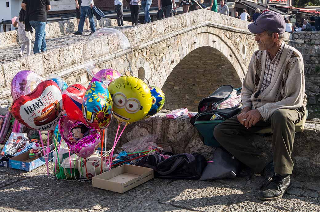 Selling balloons, Prizren