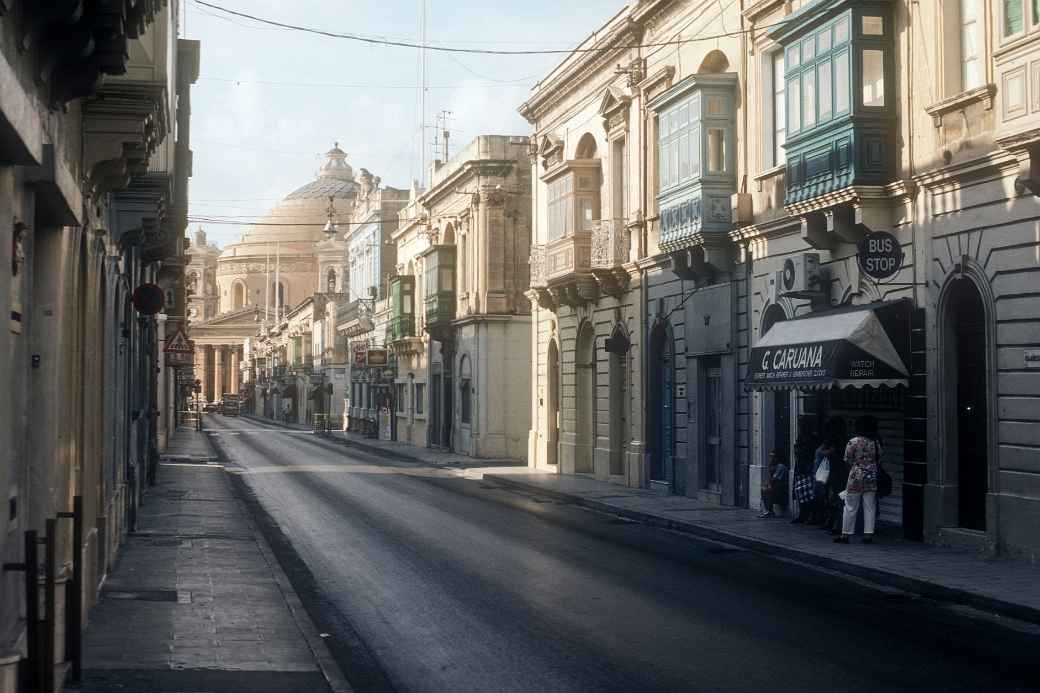 Street to the Rotunda