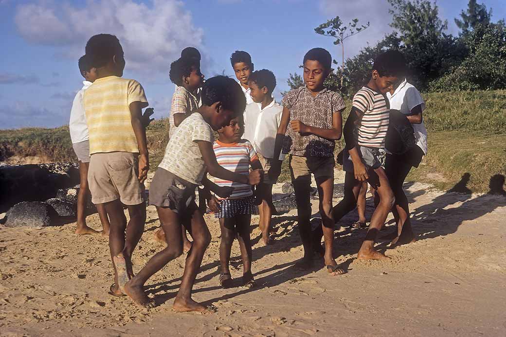 Children dancing, Cap Malheureux