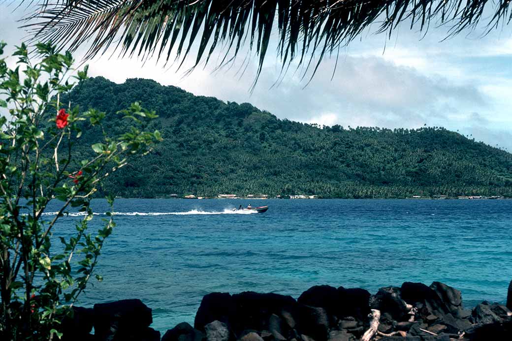 Tonowas island from Eten island