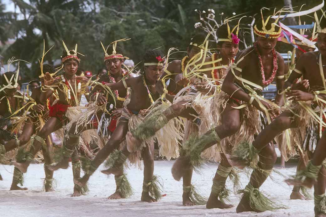 Tamil boy dancers