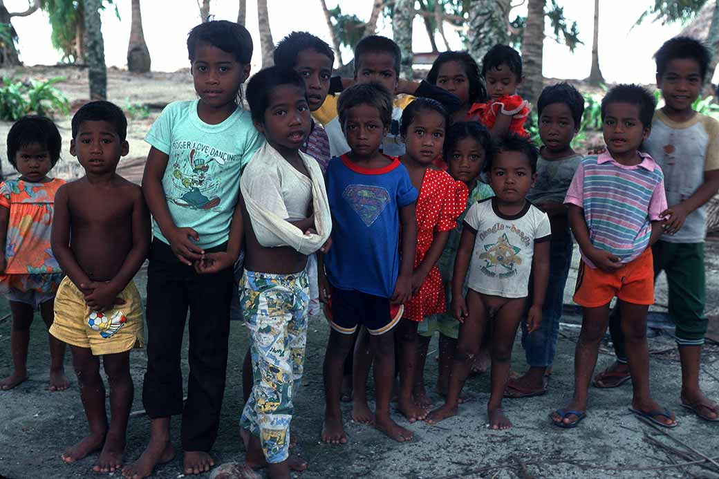 Group of children on Fananu