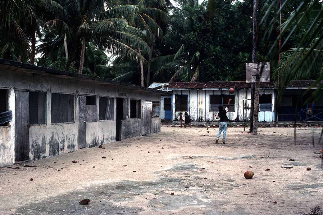 School on Fananu