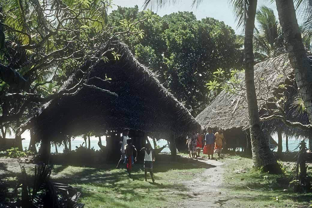 Path to the canoe houses