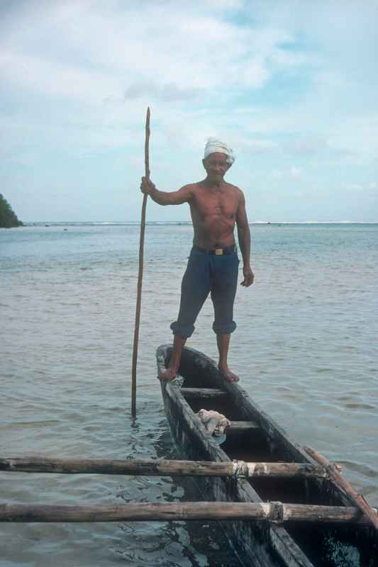 Kilafwakun on a canoe