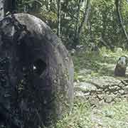 Large stone coins, Qokaaw