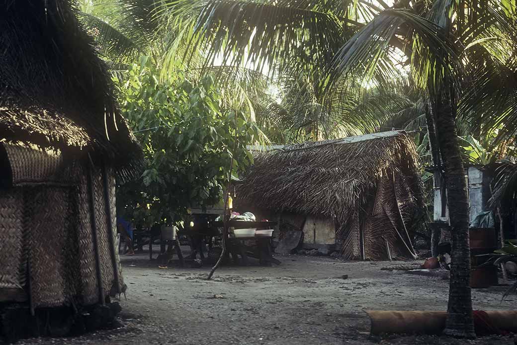 Traditional houses, Eauripik