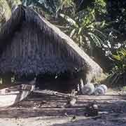 Canoe house, Fais island
