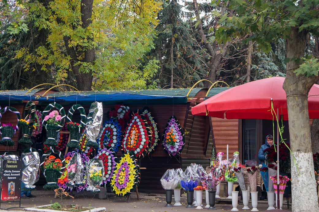 Flower and wreath shop, Soroca