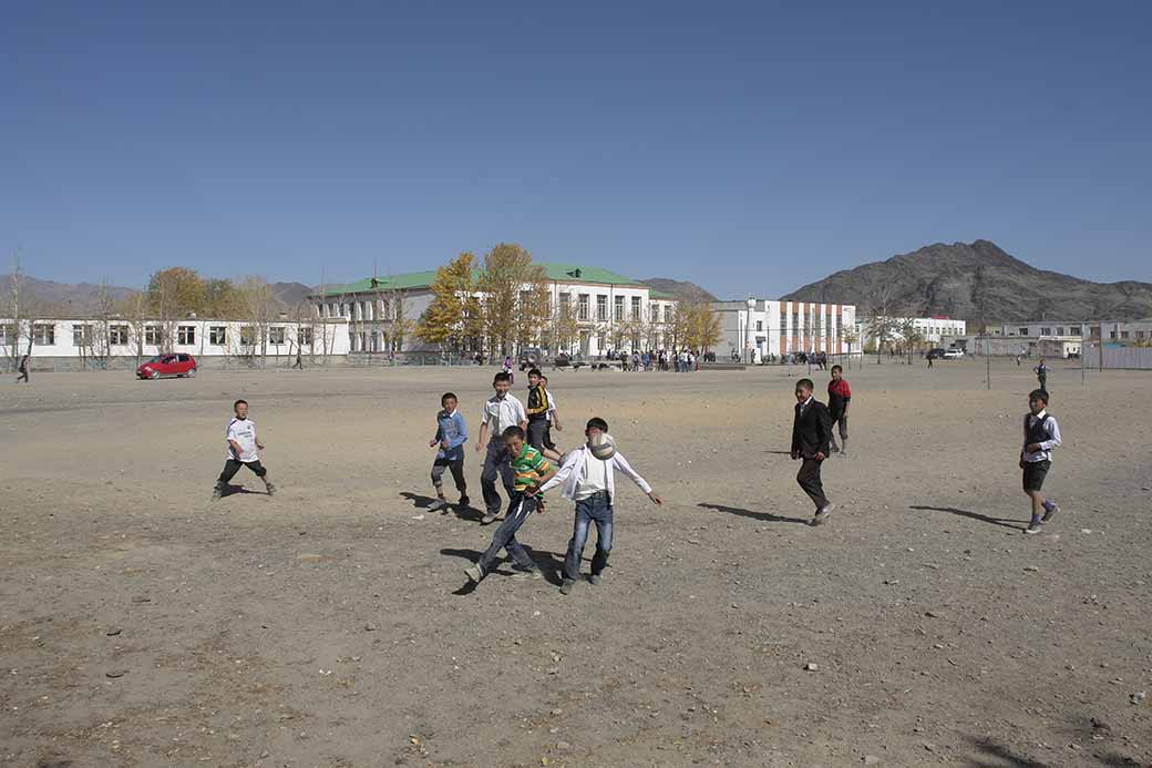 Playing soccer, Ölgii