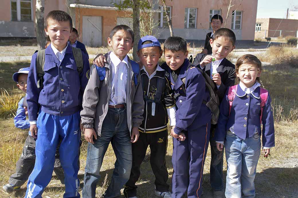 School boys, Ölgii