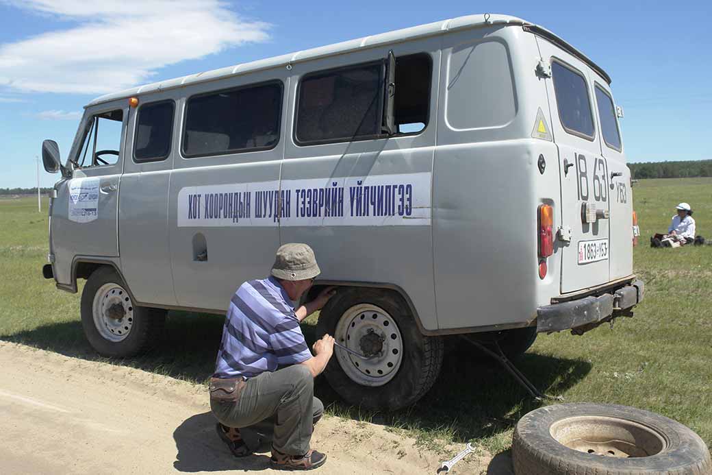 Changing a tyre