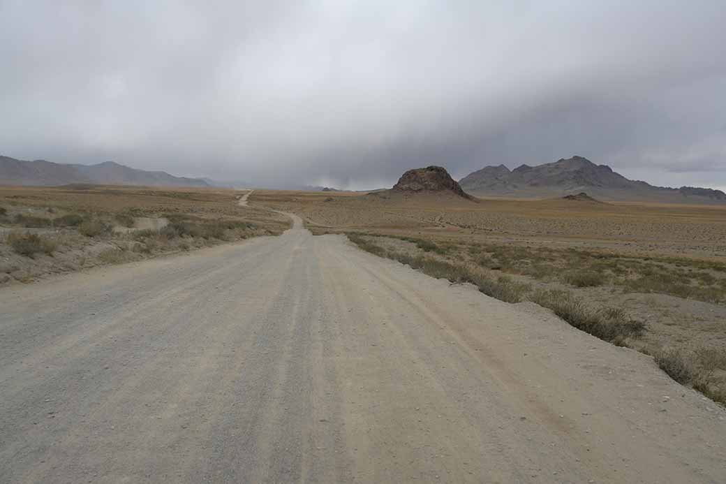 Road Khovd-Ölgii