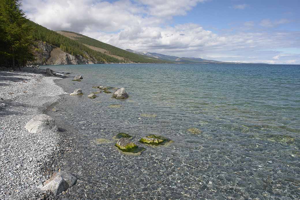 Khövsgöl Nuur beach