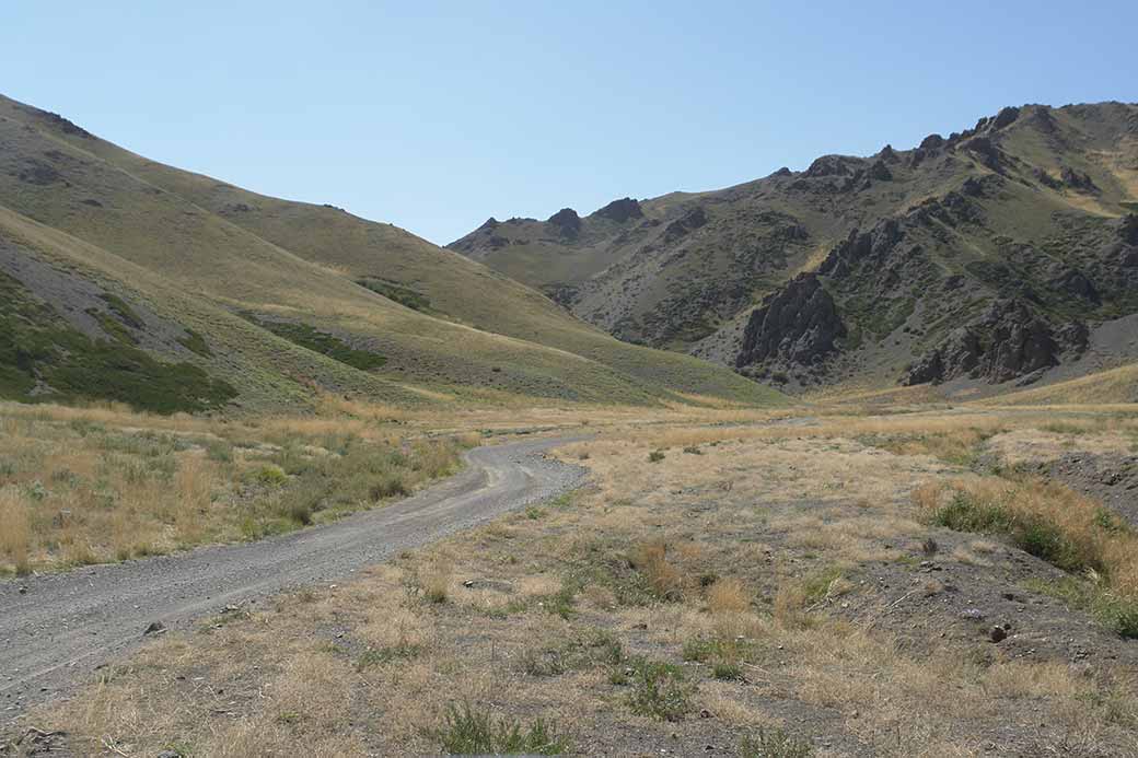 Road to Yolyn Am