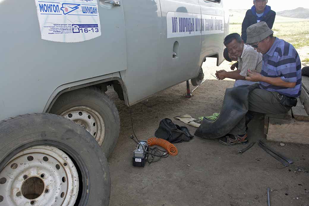 Patching a tyre