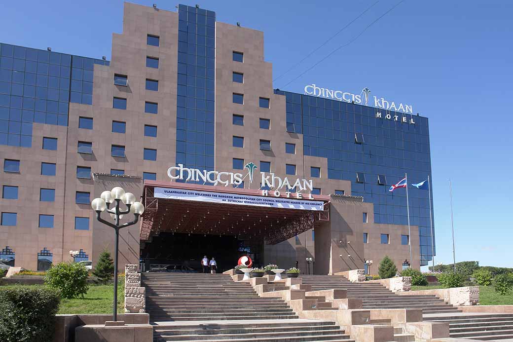 Chinggis Khaan Hotel