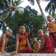 Young monks, Hpa-an