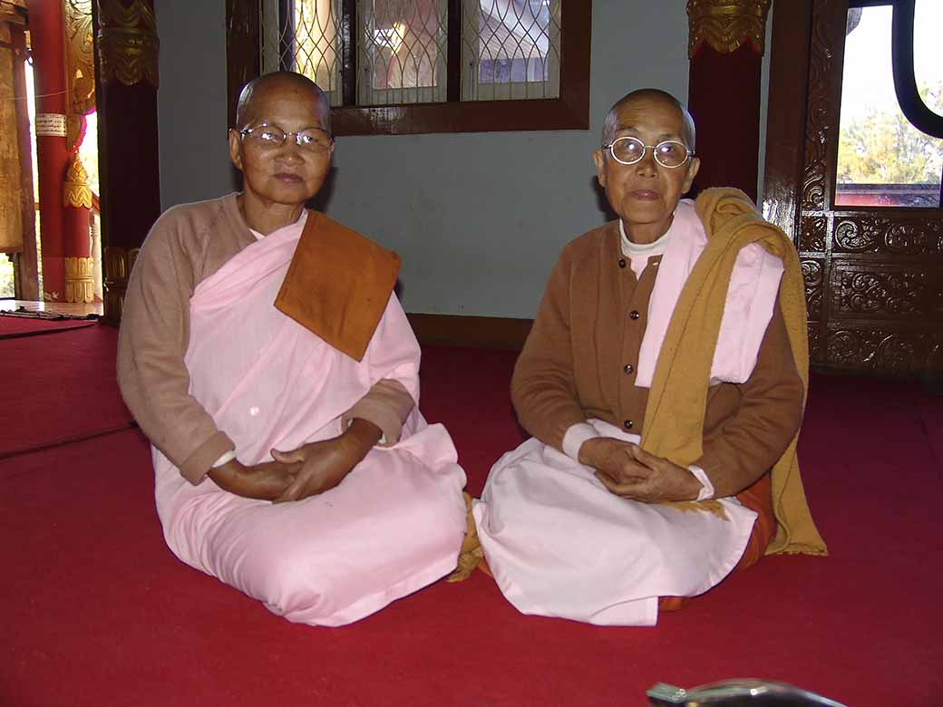 Two Buddhist nuns