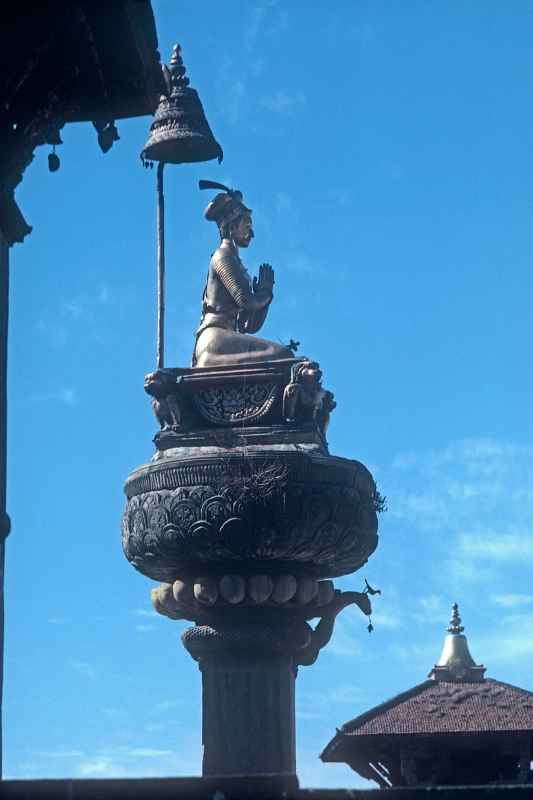 Bhupatindra Malla Statue
