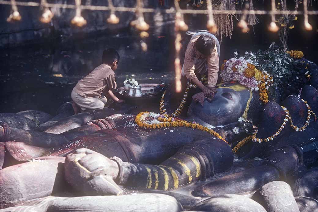 Wiping Vishnu's mouth