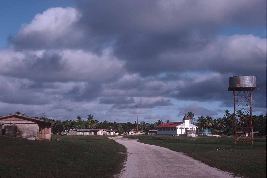 Lakepa village