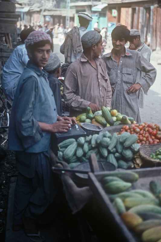 Selling vegetables, Dir bazaar
