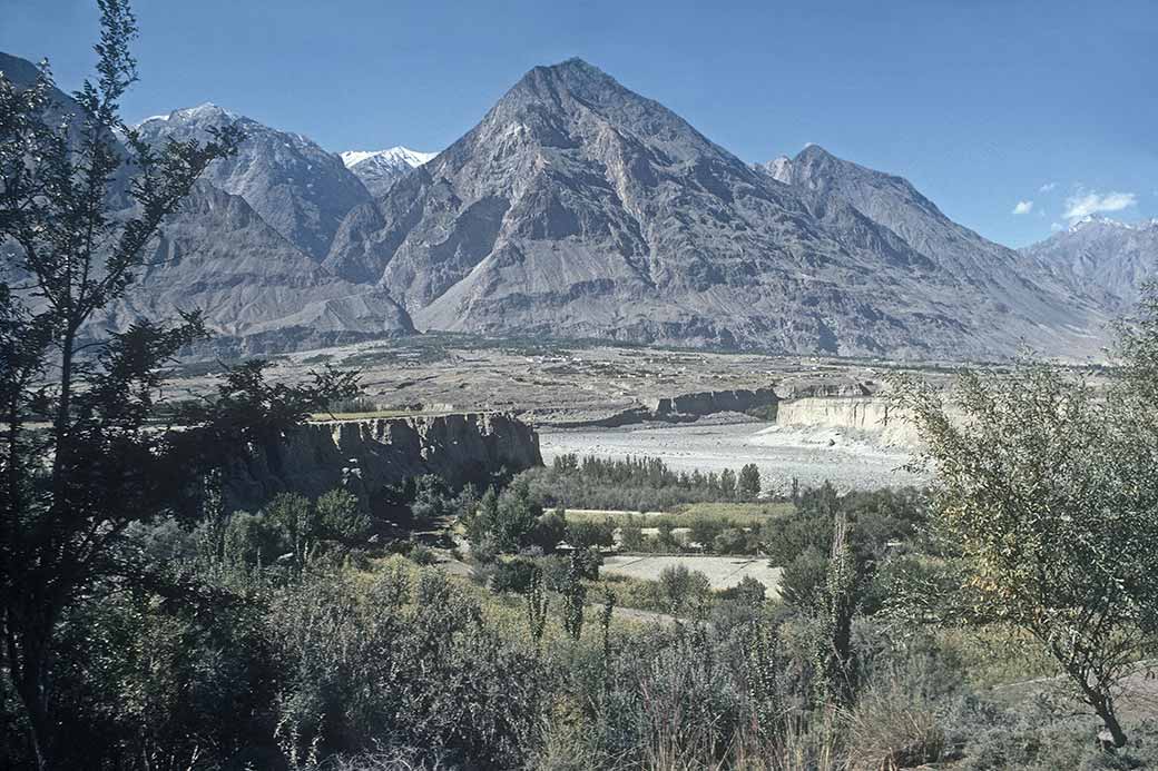 View in Danyor
