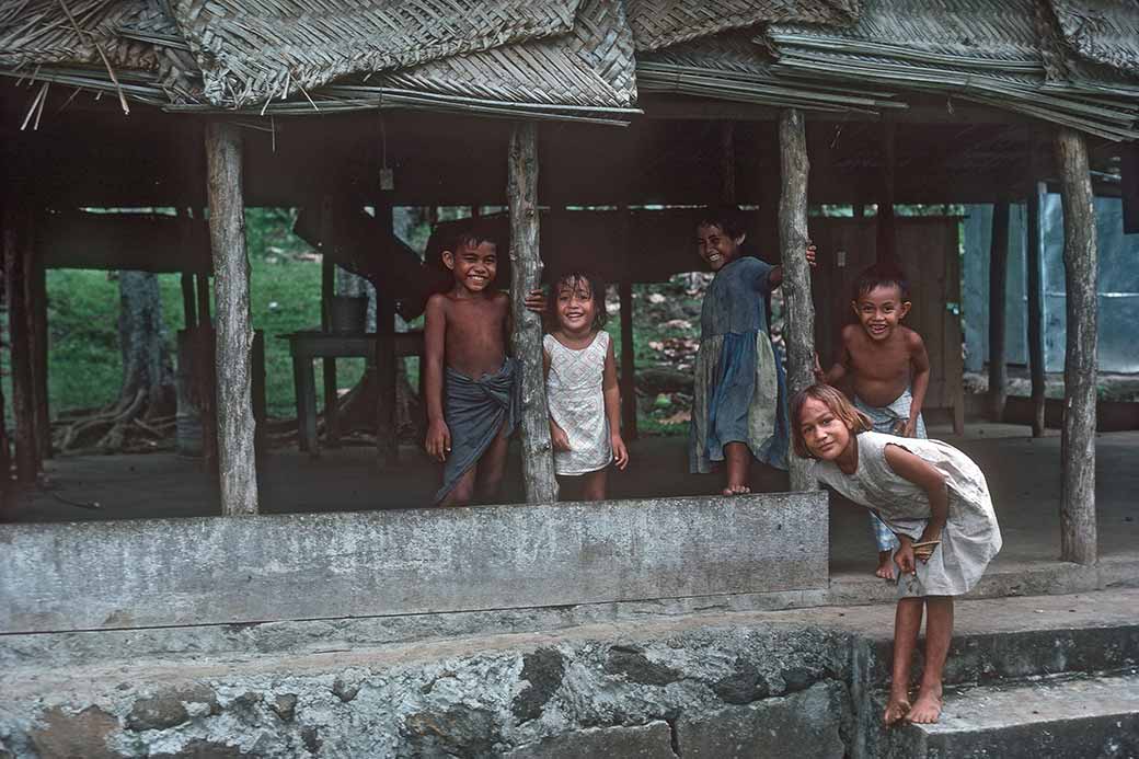 Children in their fale