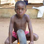 Small boy playing, Malinka