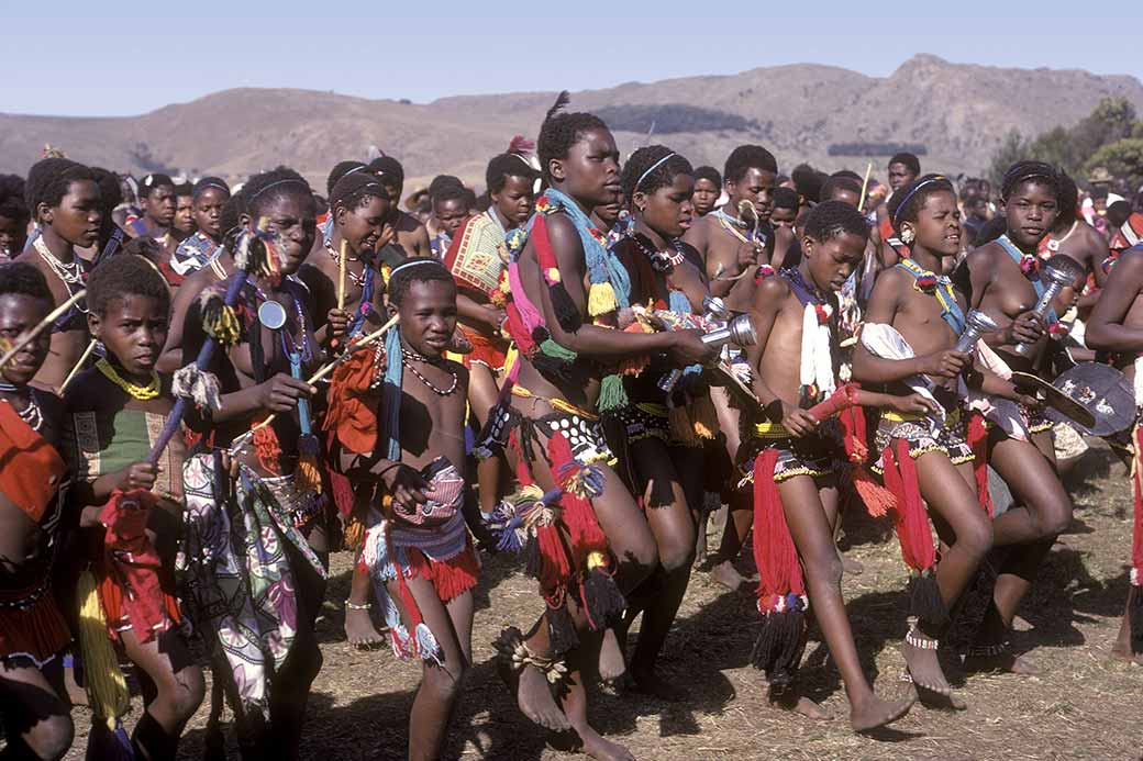 Dancing girls