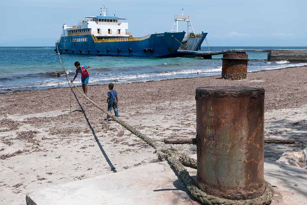 Balancing on the mooring cable