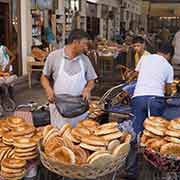 Selling bread, Andijon
