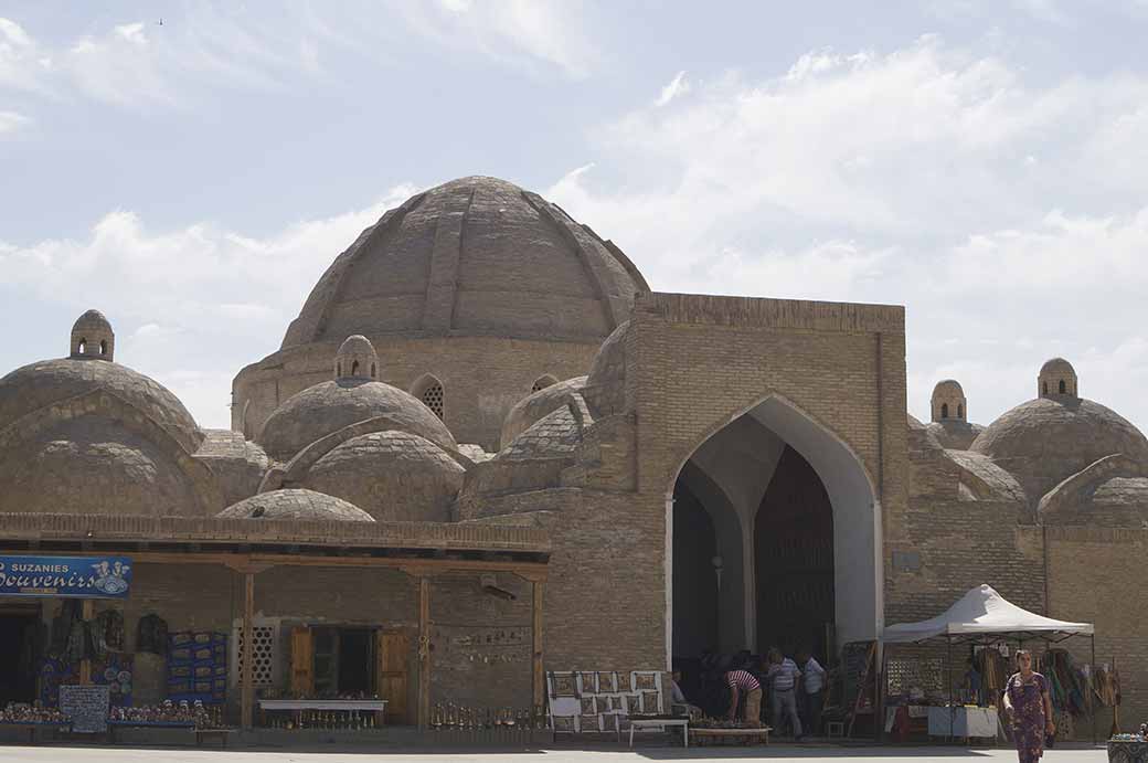 Covered bazaar, Hakikat