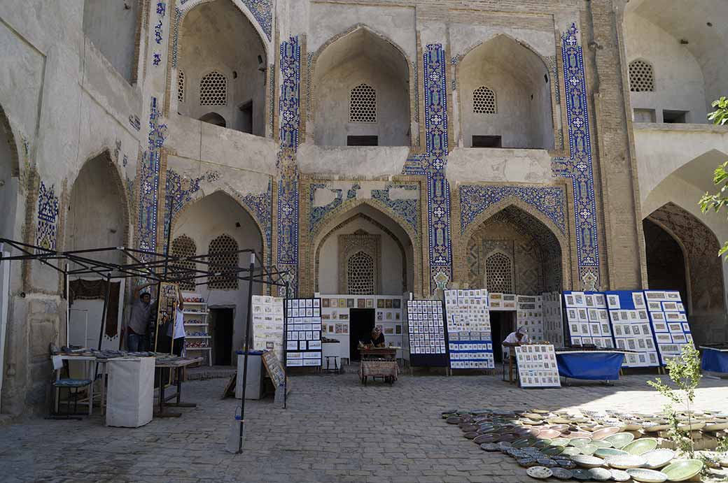 Artisans, Abdulaziz-Khan Madrasah