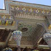 Bolo-Hauz Mosque ceiling