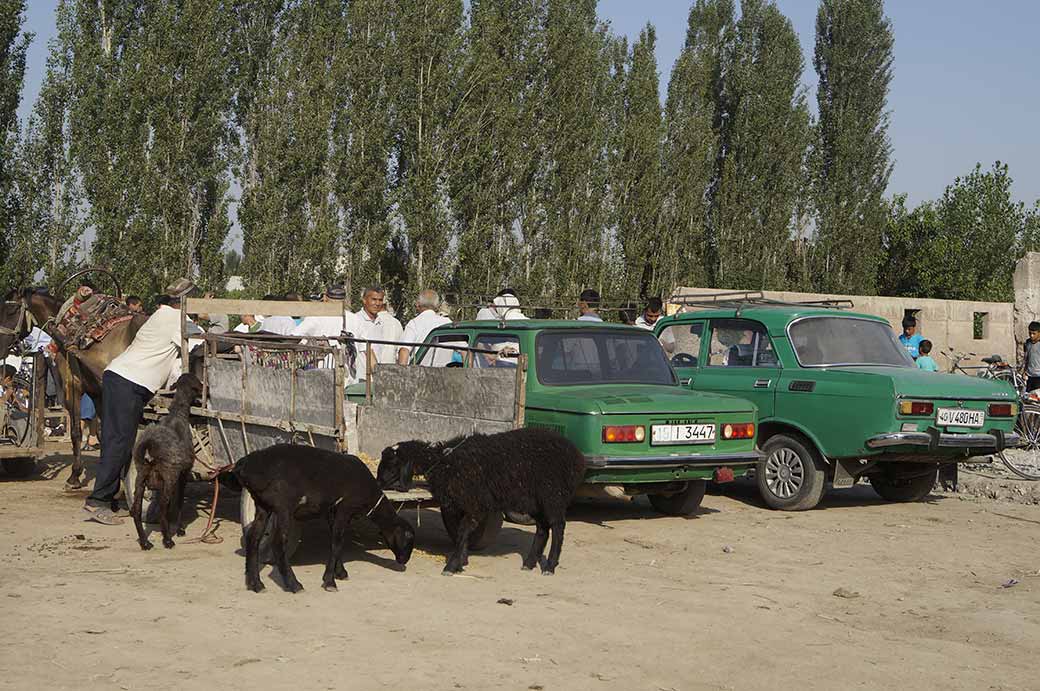 Qumtepa bazaar, Marg'ilon