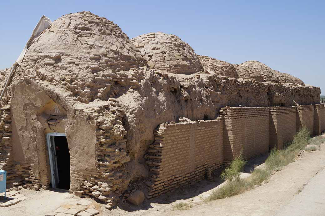 Tombs, Mizdakhan