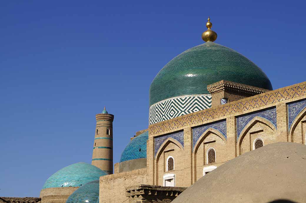 Pahlavan-Mahmud mausoleum