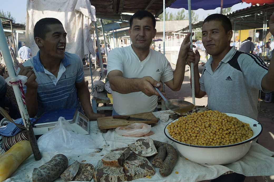 Selling chick peas, Qumtepa bazaar
