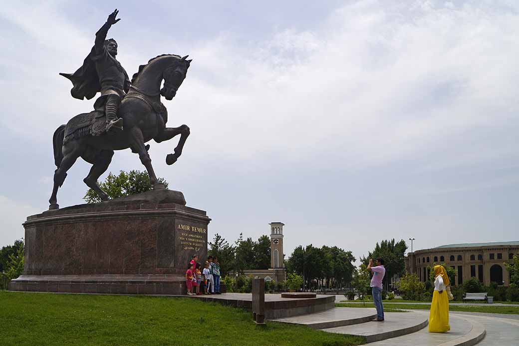 Amir Temur monument