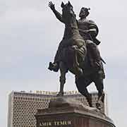 Amir Temur monument